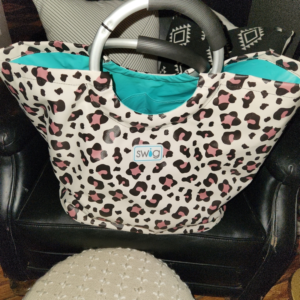 Swig leopard bag